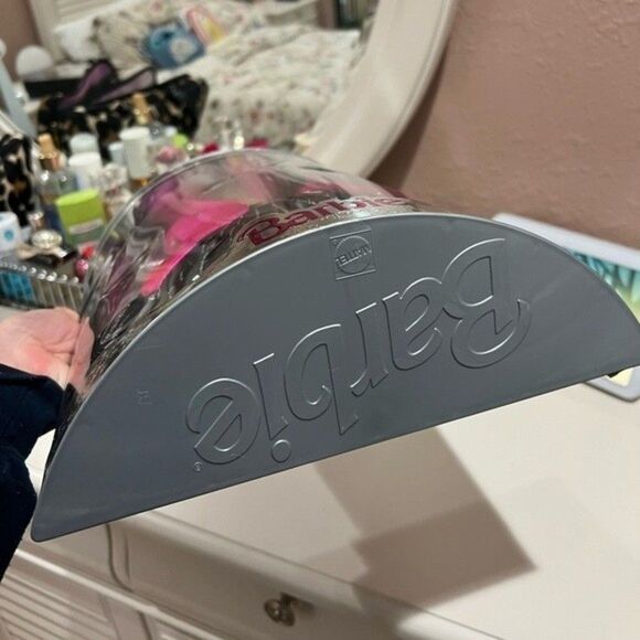 * 1998 Special Edition Happy Holidays Barbie - Picture 4 of 7